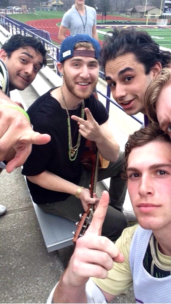 Mike Posner with Albion College Britons Men's Lacrosse Team in Albion, MI 4/21/14
Twitter @timurso34
