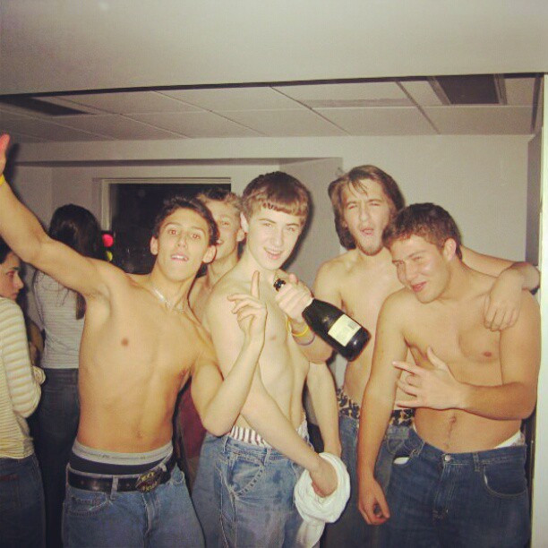 Teenage Mike Posner (2nd from the left) with his friends back in his High School days
instagram.com/davidweisman
