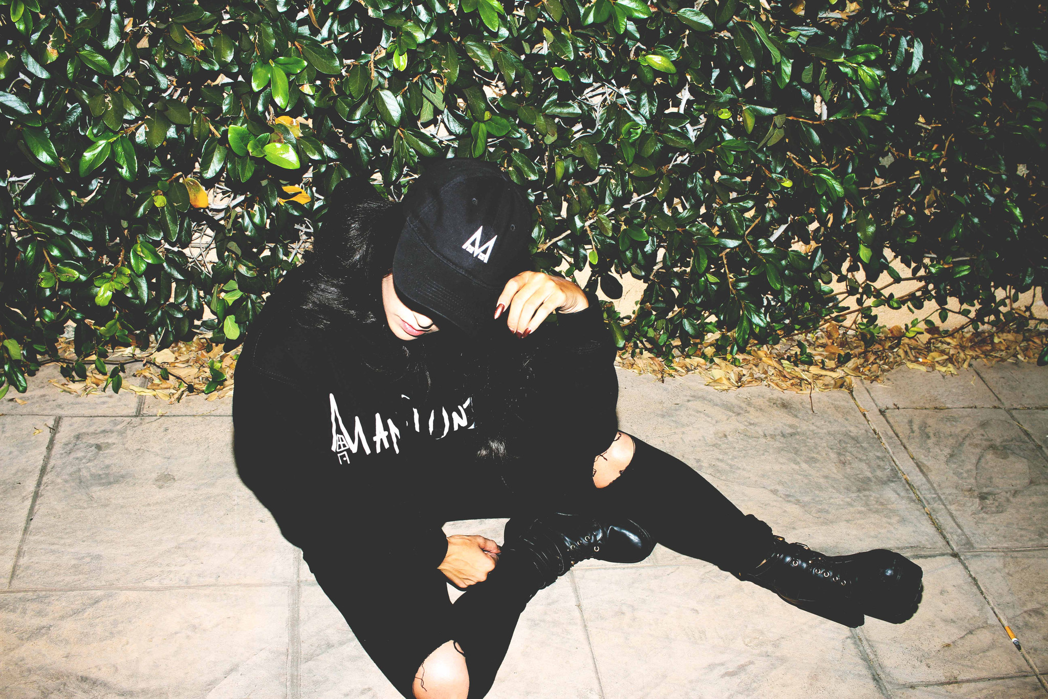 MANSIONZ BLACK HAT
