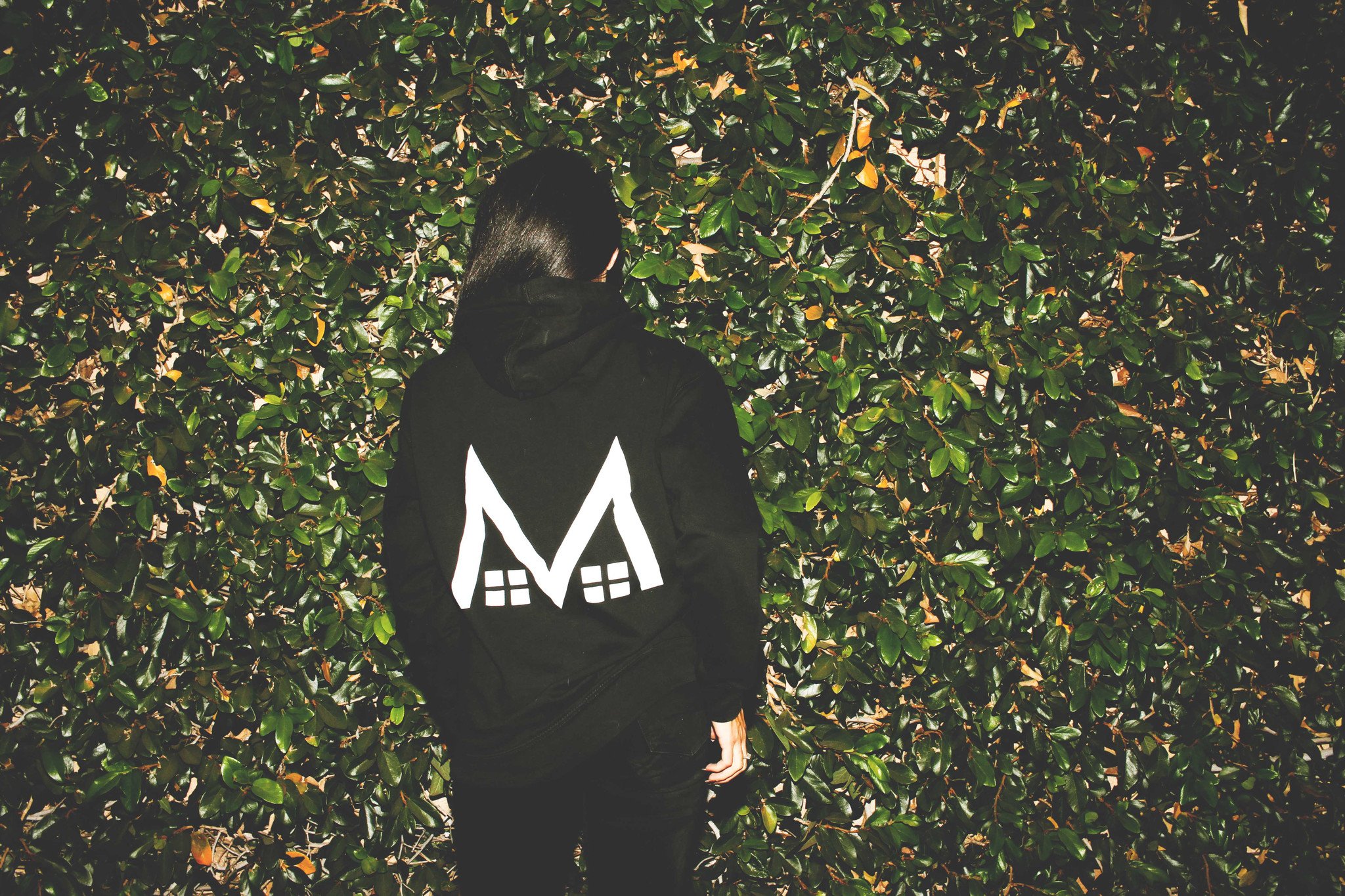MANSIONZ BLACK HOODIE (back)
