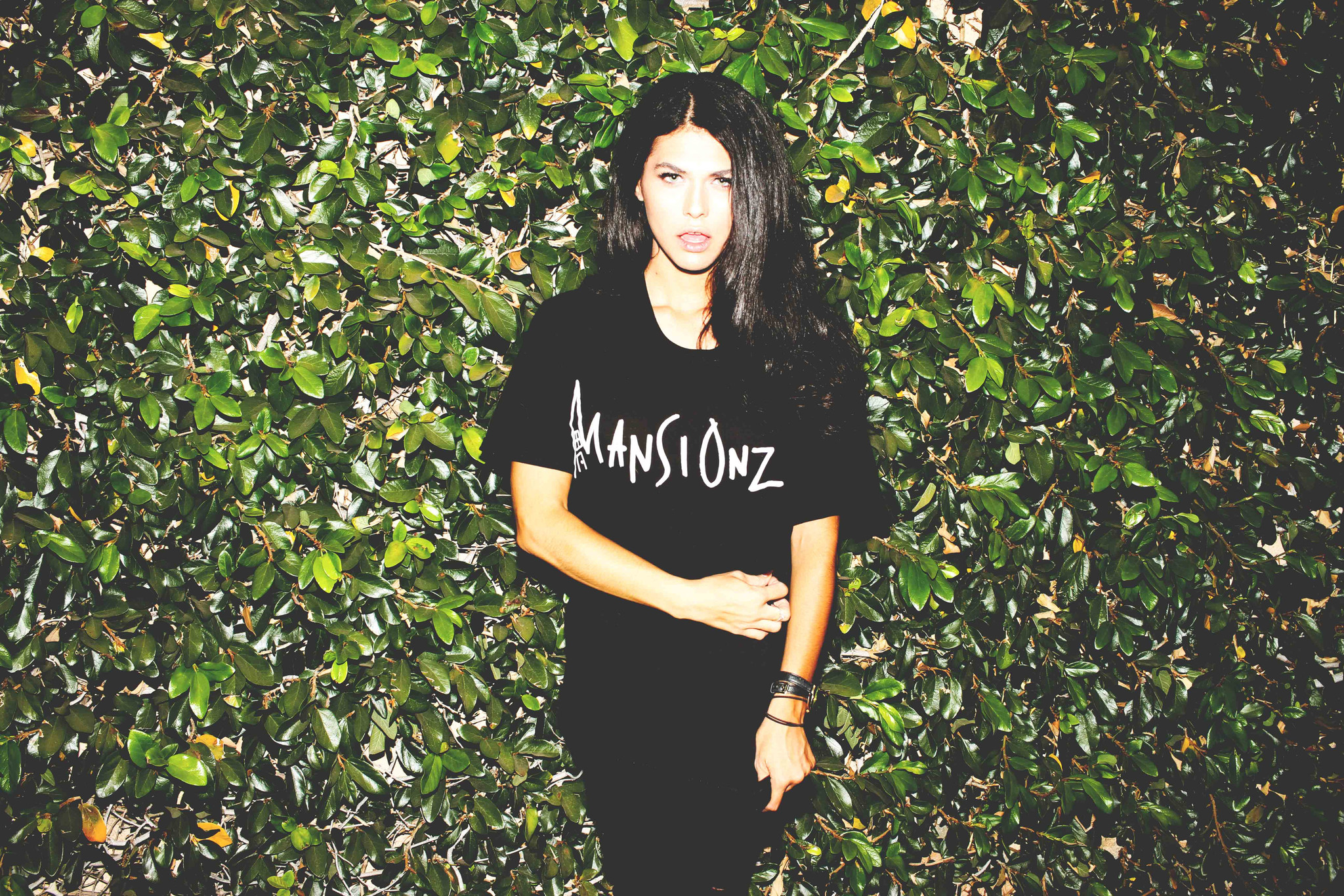 MANSIONZ BLACK T-SHIRT
