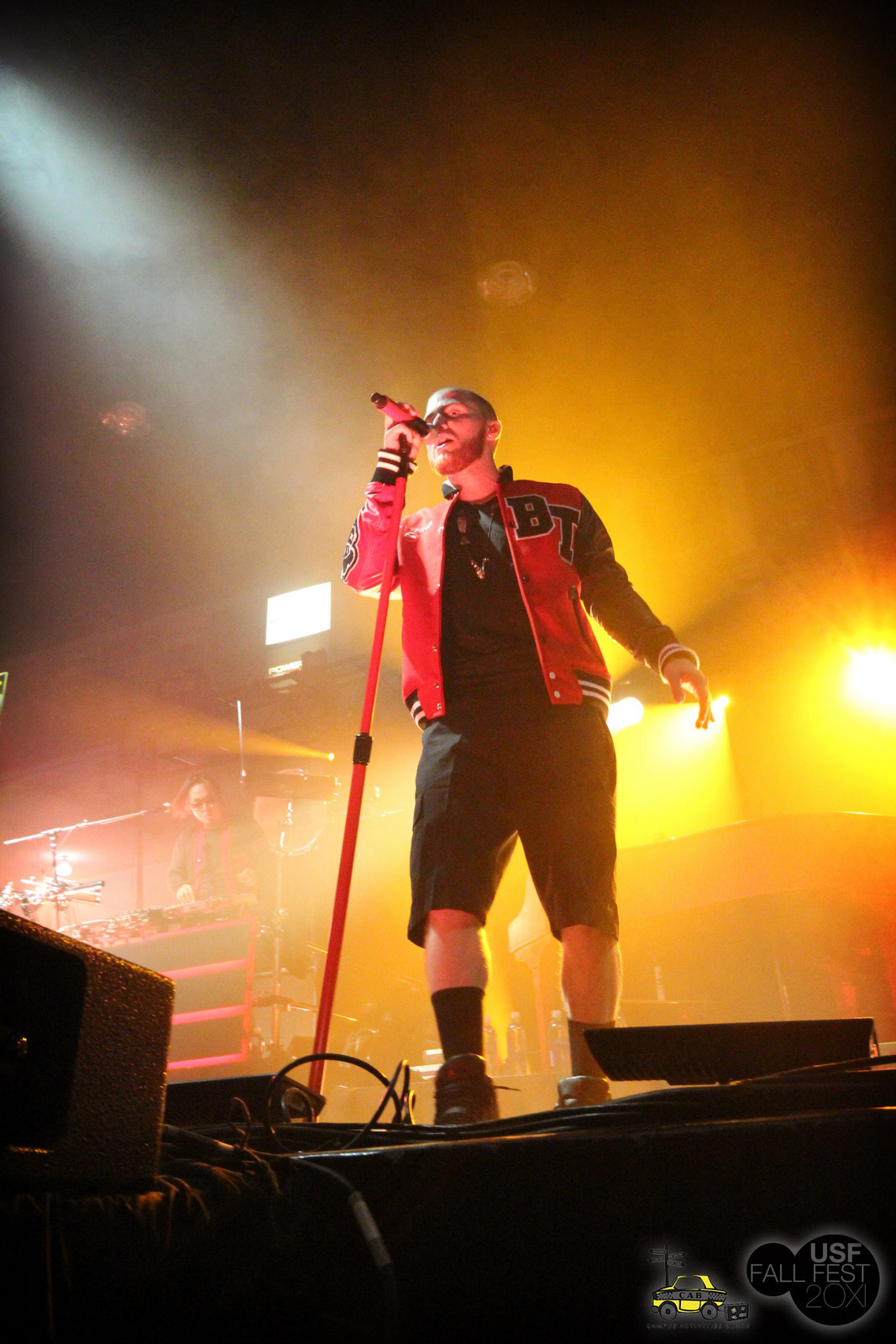 Mike Posner performing at the University of San Francisco's 2011 Fall Fest Concert October 1, 2011
Photo by Evelyn Obamos
