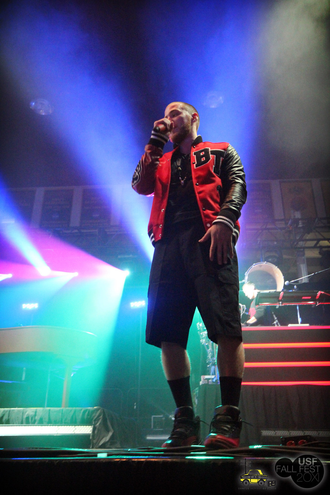 Mike Posner performing at the University of San Francisco's 2011 Fall Fest Concert October 1, 2011
Photo by Evelyn Obamos
