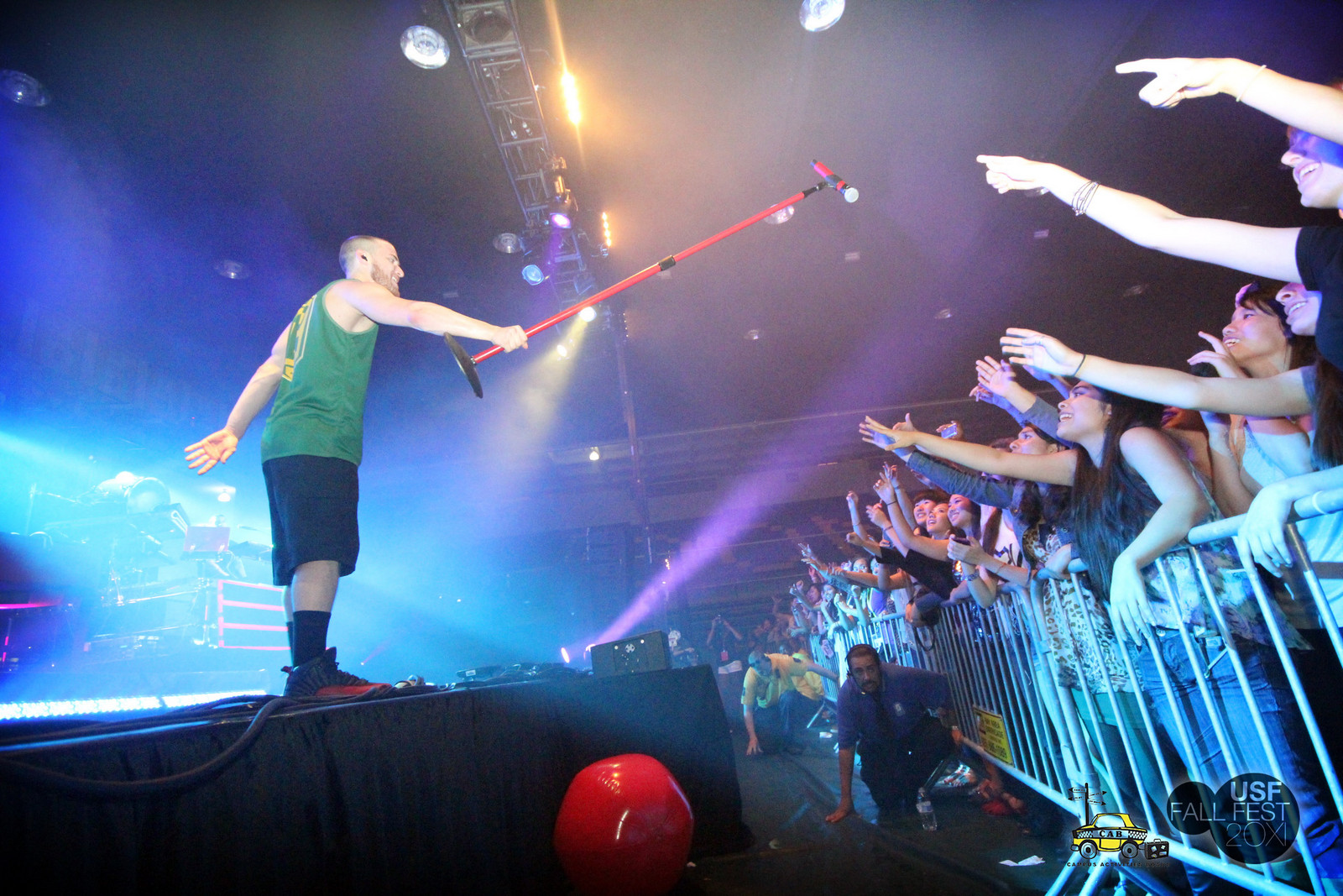 Mike Posner performing at the University of San Francisco's 2011 Fall Fest Concert October 1, 2011
Photo by Evelyn Obamos
