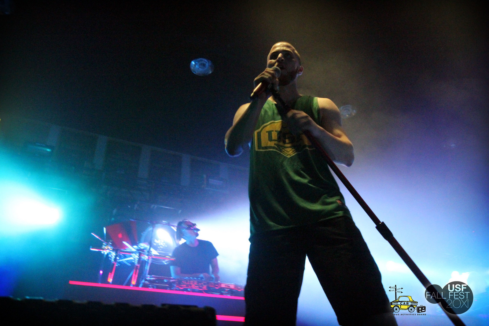 Mike Posner performing at the University of San Francisco's 2011 Fall Fest Concert October 1, 2011
Photo by Evelyn Obamos
