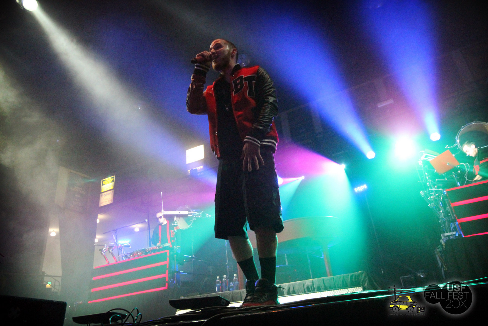 Mike Posner performing at the University of San Francisco's 2011 Fall Fest Concert October 1, 2011
Photo by Evelyn Obamos
