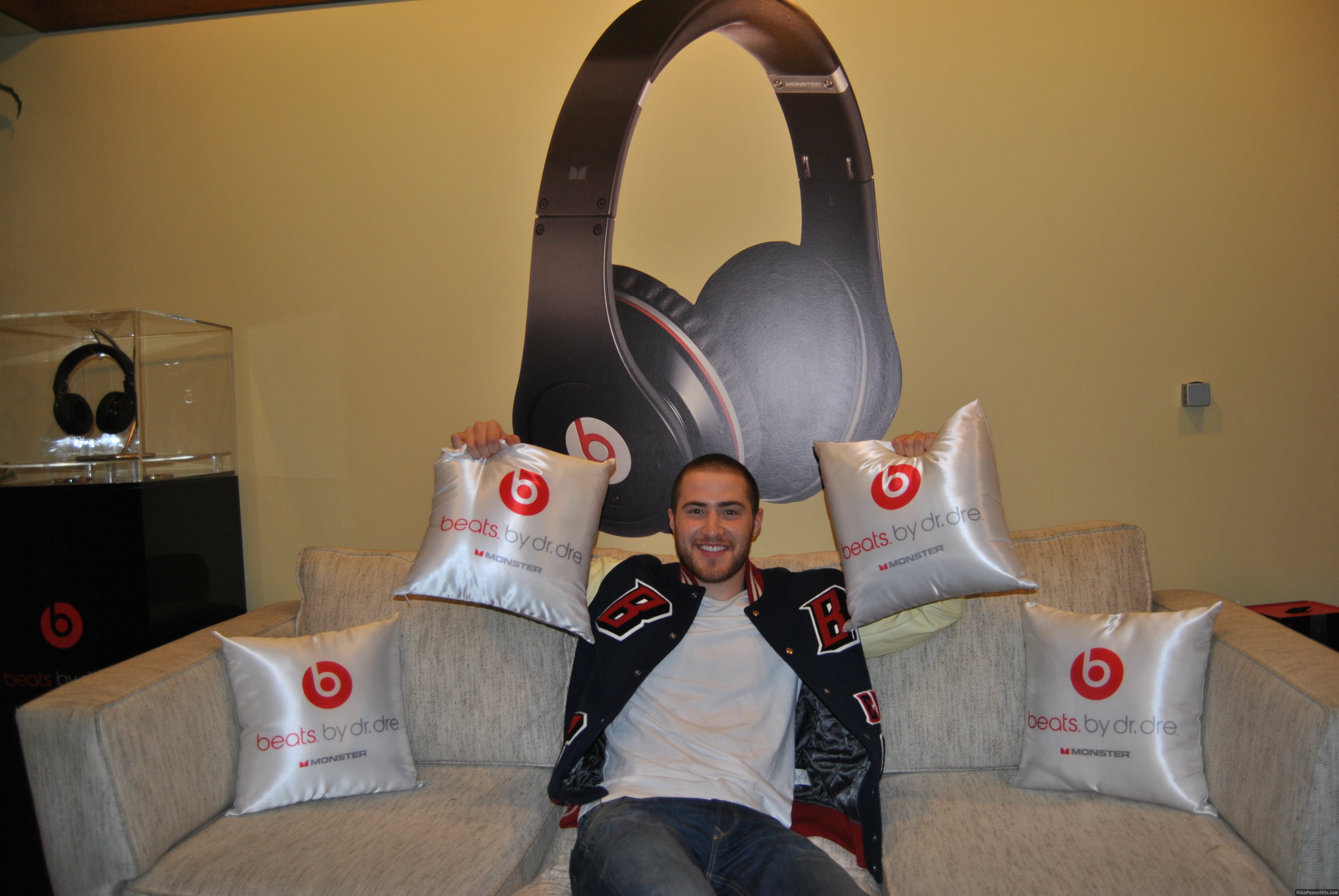 BeatsByDrDreStudio2-May162011.jpg BeatsByDrDreStudio2-May162011.jpg