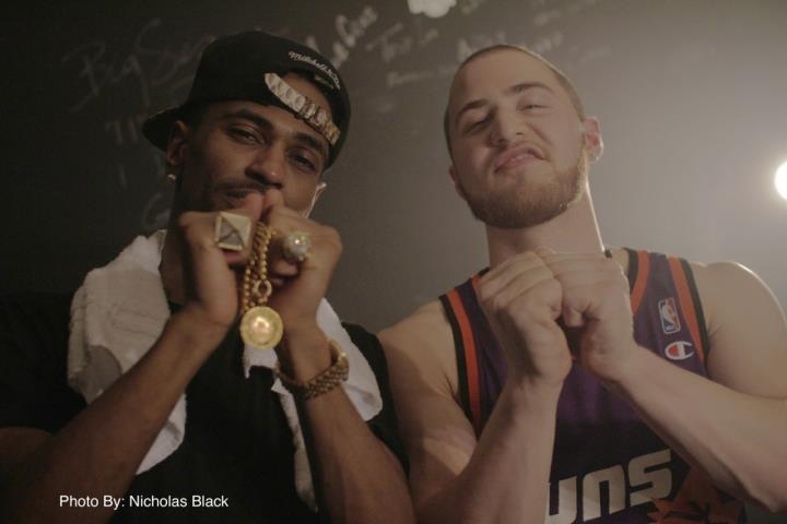 Big Sean and Mike Posner in Columbus, OH 11/2/11
"Brains Up"
Photo taken by Nicholas Black
