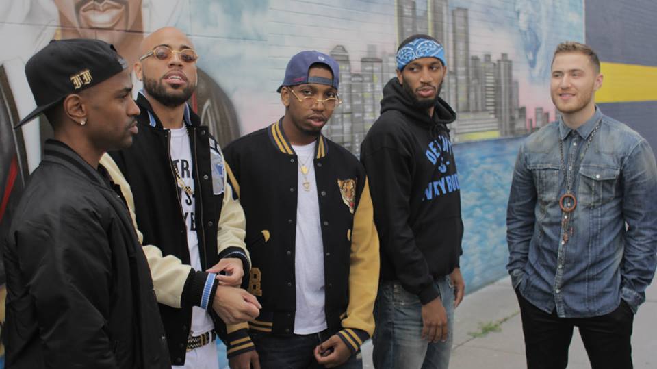Big Sean, Mike Posner, and the Finally Famous crew at the FFOE mural at Dexter Check Cashing - Detroit, MI 9/21/13

