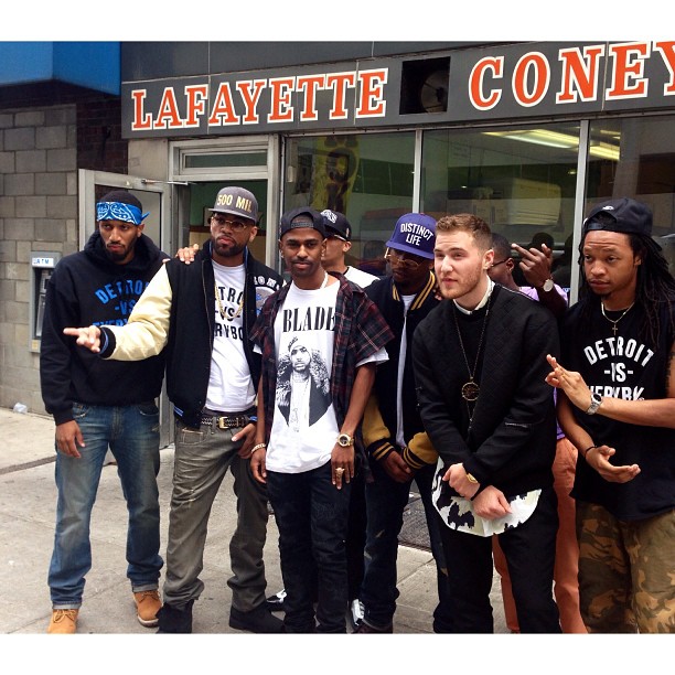Big Sean, Mike Posner, and all of Finally Famous crew at Lafayette Coney Island - Detroit, MI 9/21/13
Instagram @_drewthompson
