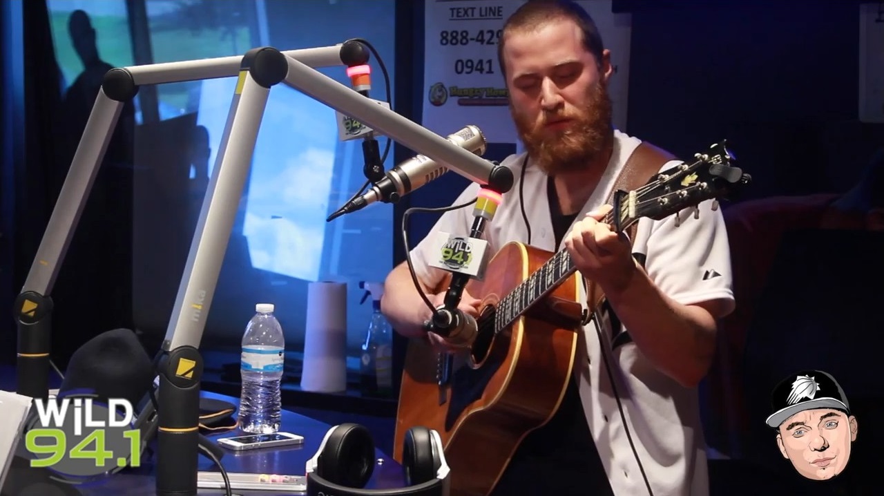 Mike Posner singing on The Bootleg Kev Show in St. Petersburg, FL Sept 18, 2015
 Mike Posner singing on The Bootleg Kev Show in St. Petersburg, FL Sept 18, 2015