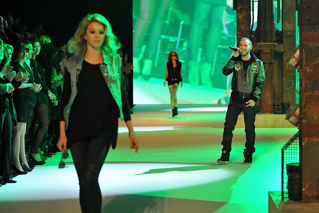 Mike Posner performing at Charles Vogele Fashion Days in Zurich, Switzerland 11/6/10
 Mike Posner performing at Charles Vogele Fashion Days in Zurich, Switzerland 11/6/10