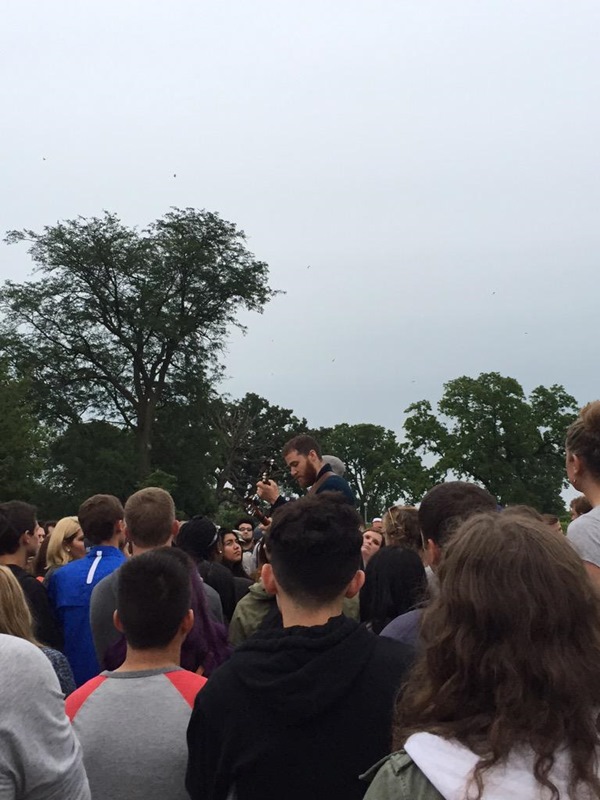 Mike Posner performing at Lincoln Park in Chicago, IL July 8, 2015
twitter.com/irisILL
 Mike Posner performing at Lincoln Park in Chicago, IL July 8, 2015
twitter.com/irisILL