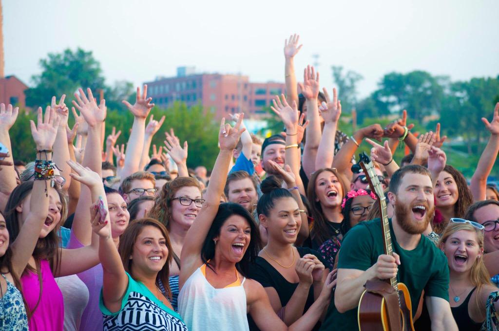 Mike Posner at Edgewater Park in Cleveland, OH July 6, 2015
twitter.com/Krueton_ohio
 Mike Posner at Edgewater Park in Cleveland, OH July 6, 2015
twitter.com/Krueton_ohio