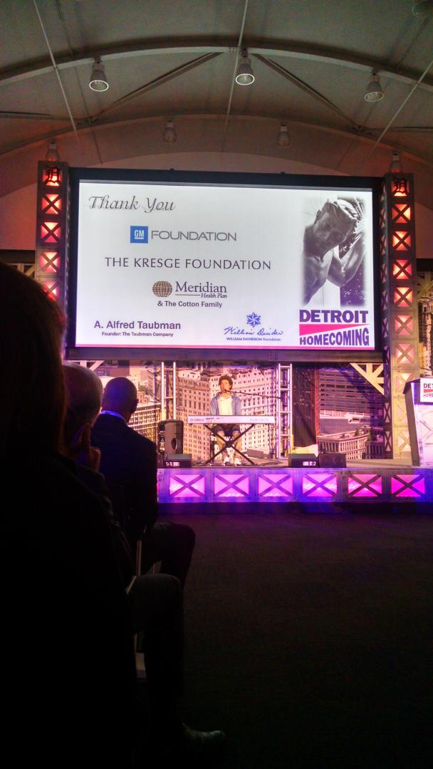 Mike Posner performing his song "Buried In Detroit" for the Detroit Homecoming crowd 9/19/2014
twitter.com/detxpac
