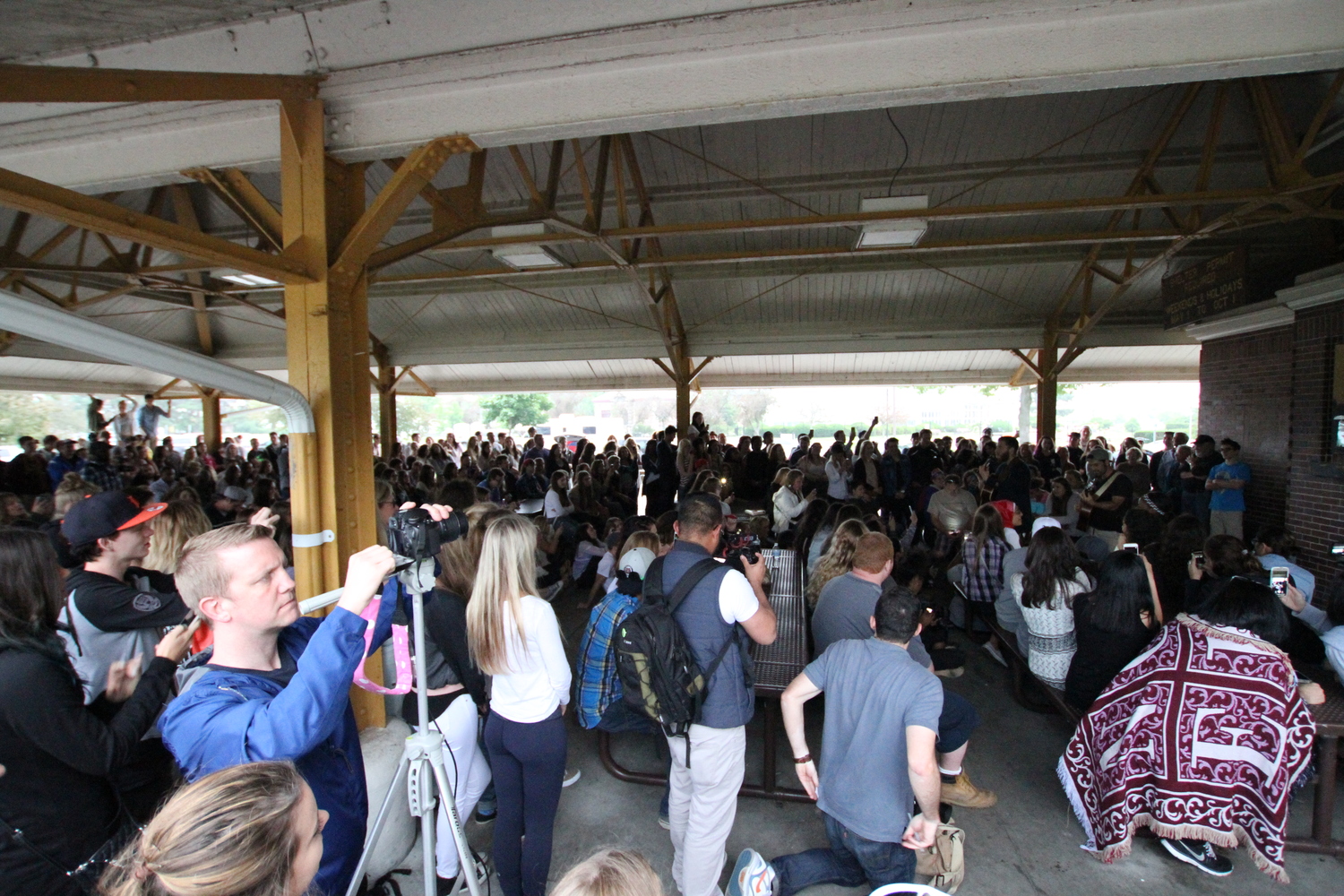 Mike Posner and Adam Friedman performing at Belle Isle Aquarium in Detroit, MI July 7, 2015
Photo by Chester Pink
ChesterIsPink.com
 Mike Posner and Adam Friedman performing at Belle Isle Aquarium in Detroit, MI July 7, 2015
Photo by Chester Pink
ChesterIsPink.com