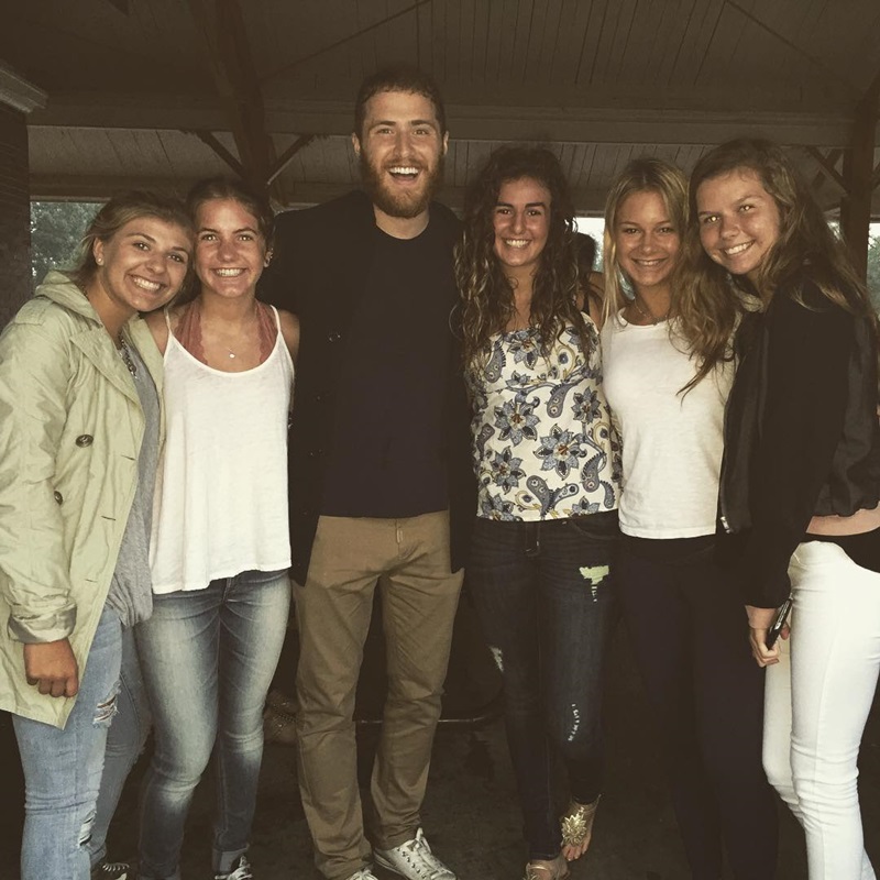 Mike Posner at Belle Isle Aquarium in Detroit, MI July 7, 2015
instagram.com/gabbscarv
 Mike Posner at Belle Isle Aquarium in Detroit, MI July 7, 2015
instagram.com/gabbscarv