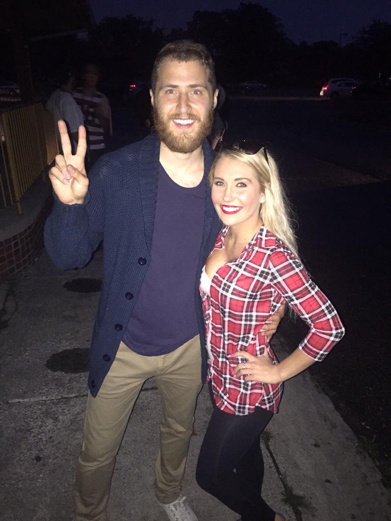 Mike Posner at Belle Isle Aquarium in Detroit, MI July 7, 2015
twitter.com/Arikaaaaa
 Mike Posner at Belle Isle Aquarium in Detroit, MI July 7, 2015
twitter.com/Arikaaaaa
