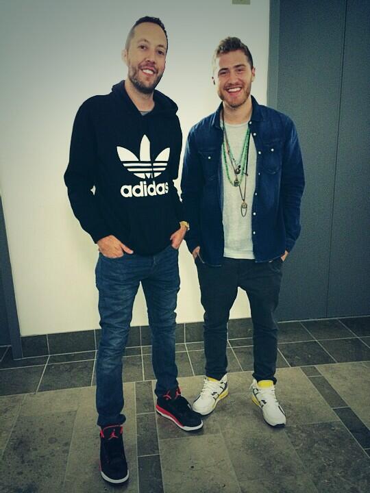 Mike Posner and DJ Reflex at Power 106 (Los Angeles) - Burbank, CA 1/8/14
twitter.com/MikePosner
Mike Posner and DJ Reflex at Power 106 (Los Angeles) - Burbank, CA 1/8/14
twitter.com/MikePosner