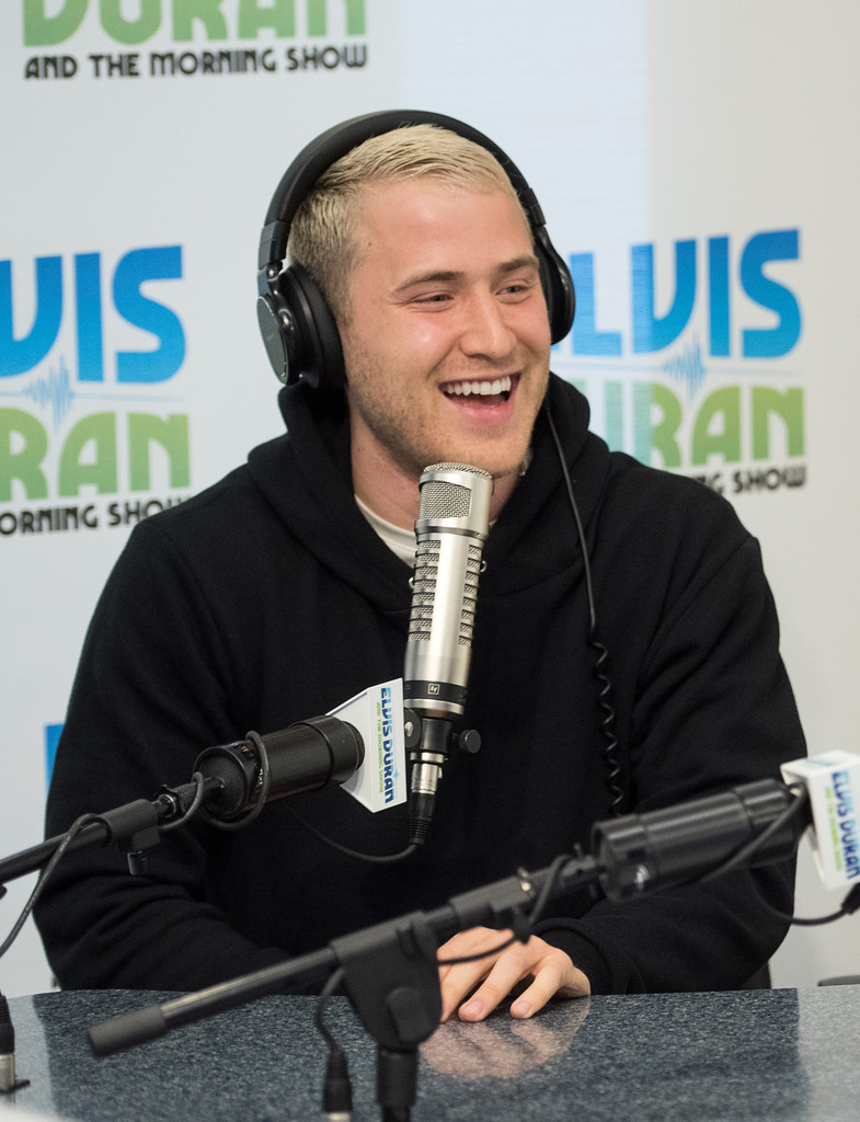 Elvis-Duran-Morning-Show-02292016-5.jpg Elvis-Duran-Morning-Show-02292016-5.jpg