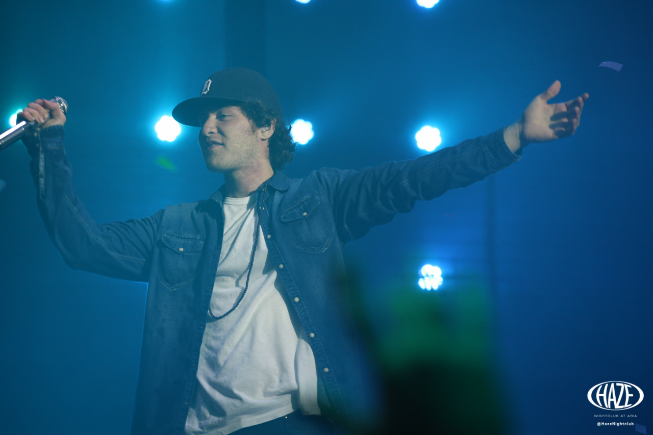 Mike Posner performing at HAZE Nightclub in Las Vegas, NV 10/11/2014
flickr.com/photos/hazenightclub
