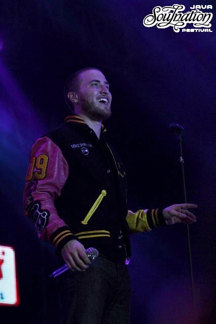 Mike Posner performing at Java Soulnation Festival in Jakarta, Indonesia on 9/24/11
JavaSoulnation.com
