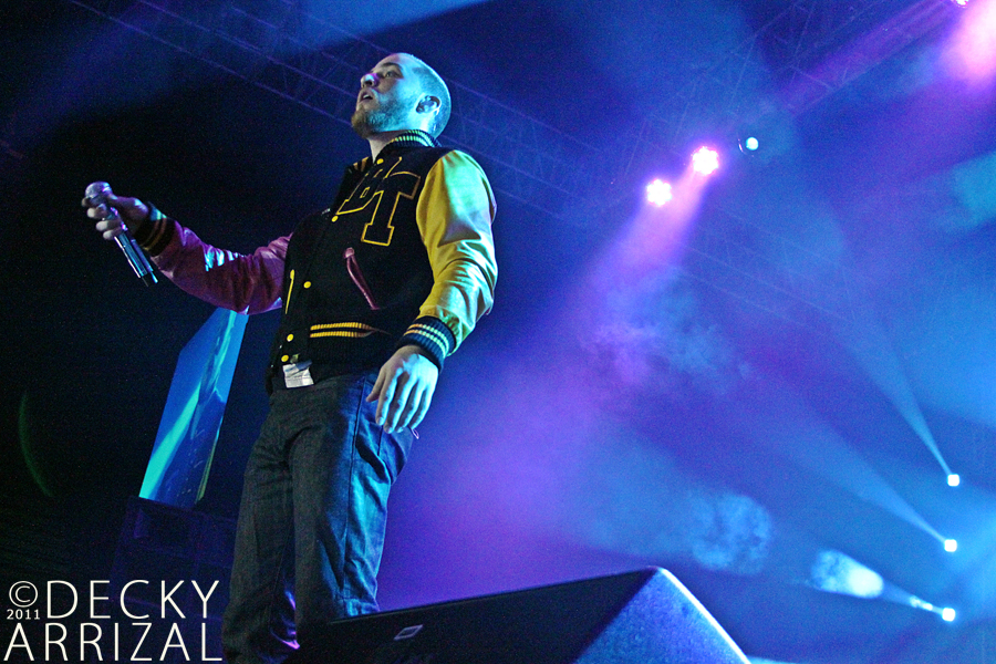Mike Posner performing at Java Soulnation Festival in Jakarta, Indonesia on 9/24/11
flickr.com/photos/deckyoi

