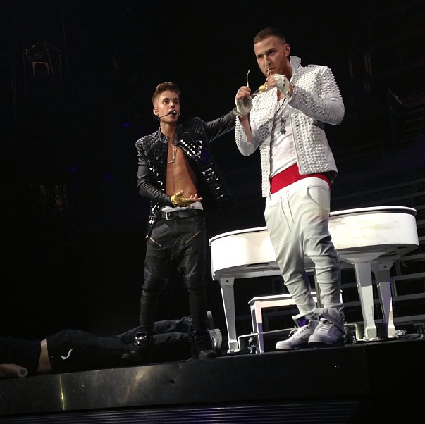 Mike Posner pranking Justin Bieber onstage dressed as "Justin Bieber" on the Believe Tour in Indianapolis, IN 7/10/13
