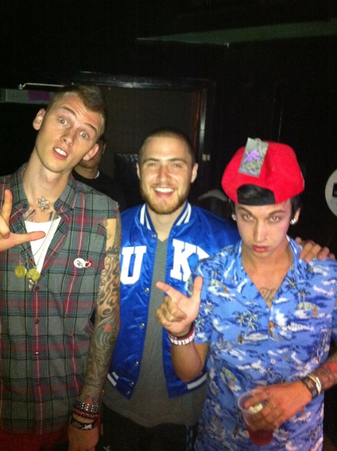 Machine Gun Kelly, Mike Posner, & Mat Musto at Key Club - Hollywood, CA 8/28/11
Photo taken by Drama www.youngandreckless.com
