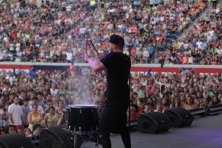 Mike-Posner-B96-SummerBash-2012-33.jpg
