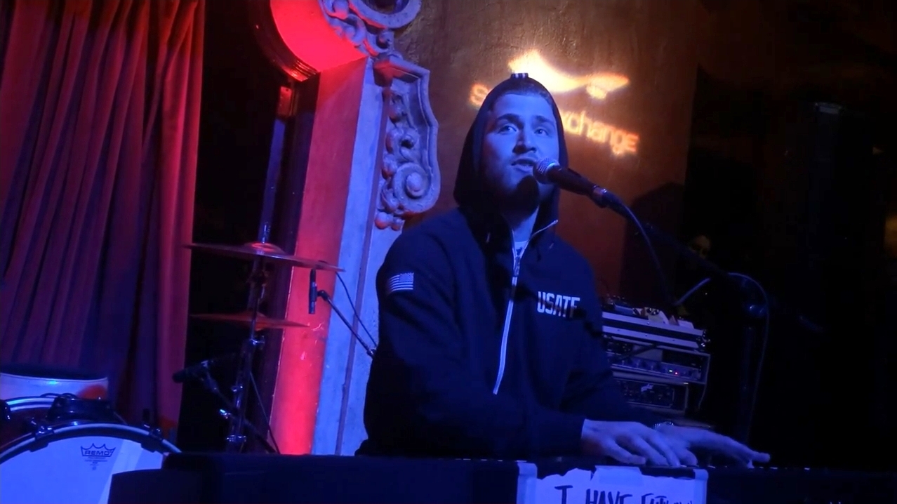 Mike Posner performing at School Night at Bardot in Hollywood, CA May 25, 2015
youtube.com/LizaAmericaninLondon
 Mike Posner performing at School Night at Bardot in Hollywood, CA May 25, 2015
youtube.com/LizaAmericaninLondon