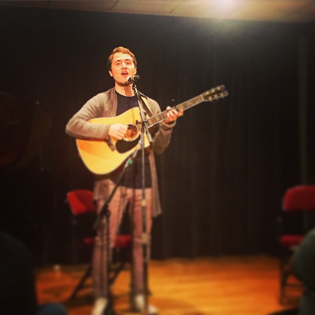 Mike Posner singing for the students at Berklee College of Music in Boston, MA March 30, 2015
instagram.com/djf_0726
 Mike Posner singing for the students at Berklee College of Music in Boston, MA March 30, 2015
instagram.com/djf_0726