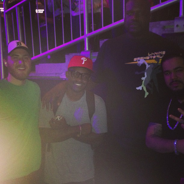 Mike Posner, DJ Tay James, Shaquille O'Neal and Spiff TV - Believe Tour 1/25/13
Photo by DJ Tay James
Mike Posner, DJ Tay James, Shaquille O'Neal and Spiff TV - Believe Tour 1/25/13
Photo by DJ Tay James