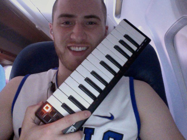 Mike Posner flying to Los Angeles, CA on Delta from Detroit, MI 7/16/11
Mike Posner flying to Los Angeles, CA on Delta from Detroit, MI 7/16/11