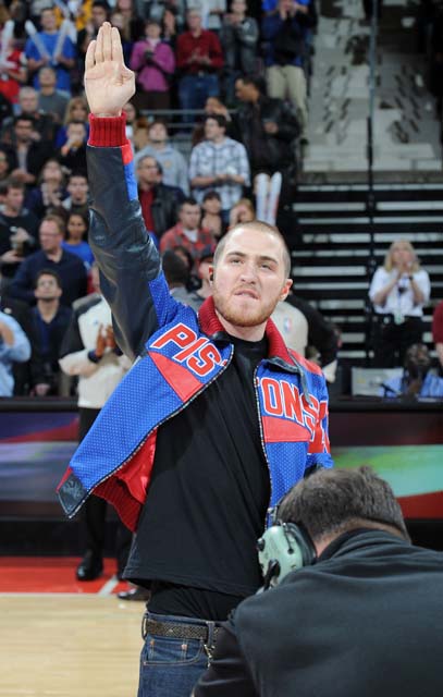 Pistons.com
 Pistons.com