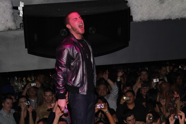 Mike Posner
