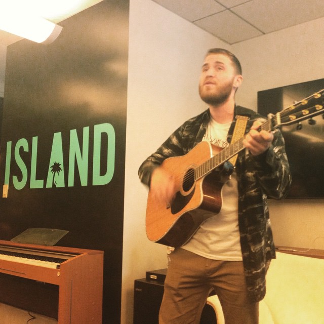 Mike Posner performing at the Island Records office in NYC June 9, 2015
instagram.com/avergote
 Mike Posner performing at the Island Records office in NYC June 9, 2015
instagram.com/avergote