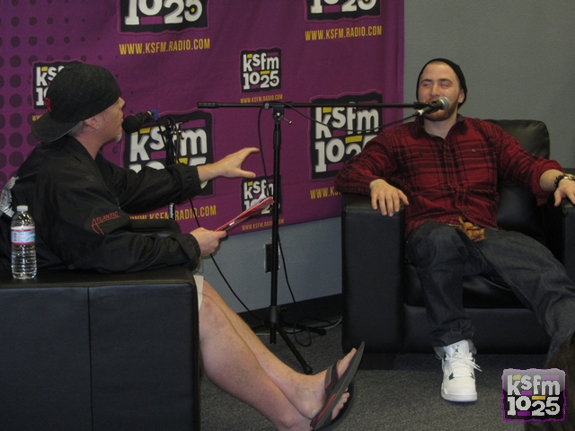 Mike-Posner-KSFM-Radio-1205-1302012-8.jpg Mike-Posner-KSFM-Radio-1205-1302012-8.jpg