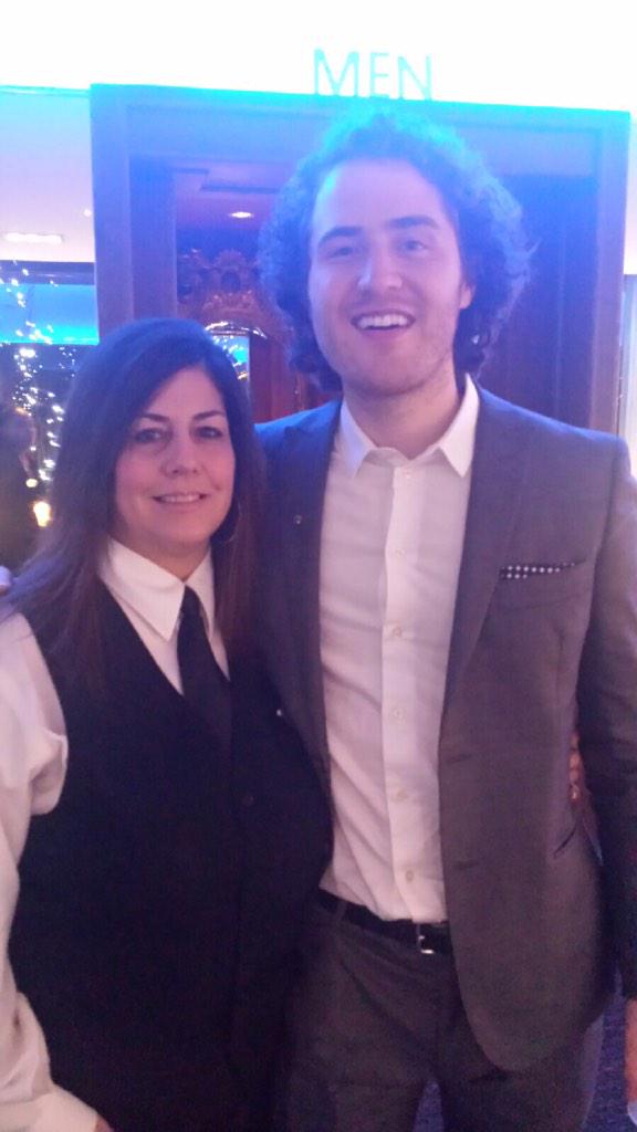 Mike Posner with a fan at his Mom's Birthday celebration at the Roostertail in Detroit, MI January 18, 2015
twitter.com/jennamostdope
