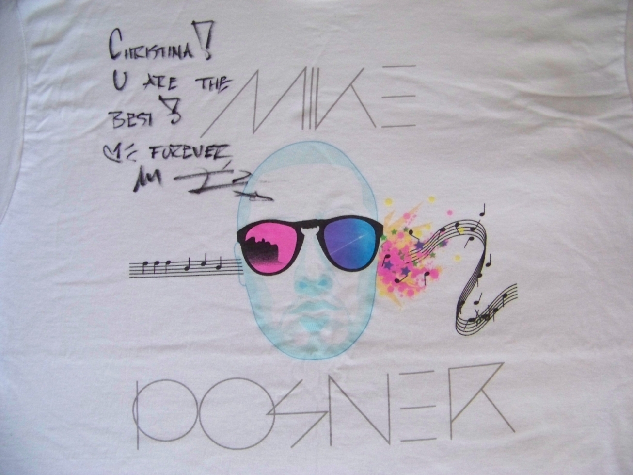 Mike Posner autographed my T-shirt - Six Flags Over Texas - Arlington, TX 8/4/11
Photo by Christina
MikePosner.net
