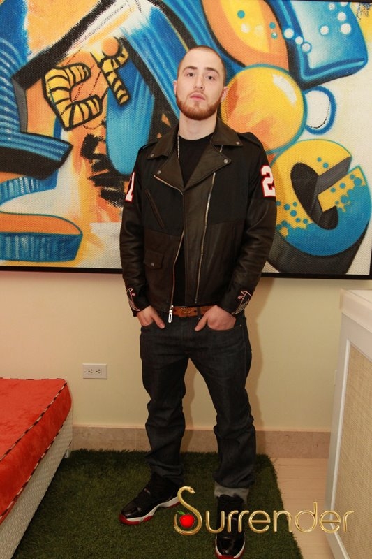 Mike Posner
surrendernightclub.com
