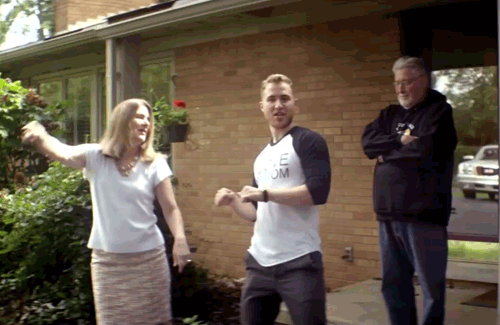 Mike Posner - Top Of The World feat. Big Sean (Official Music Video) - Gif
ryanseacrest.com
