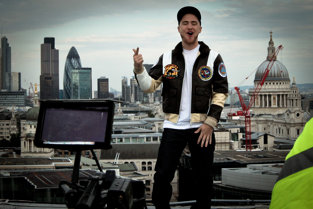 Mike-Posner-WithUrLove-6.jpg