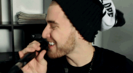 Mike Posner - singing - Gif
spaceshipheart.tumblr.com
