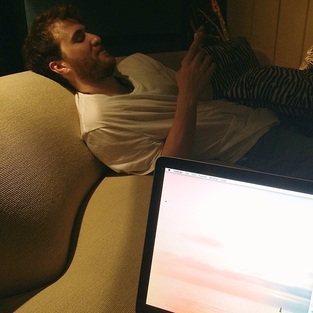 Mike Posner on his iPhone 5/4/14
Instagram @_angeltaylor
