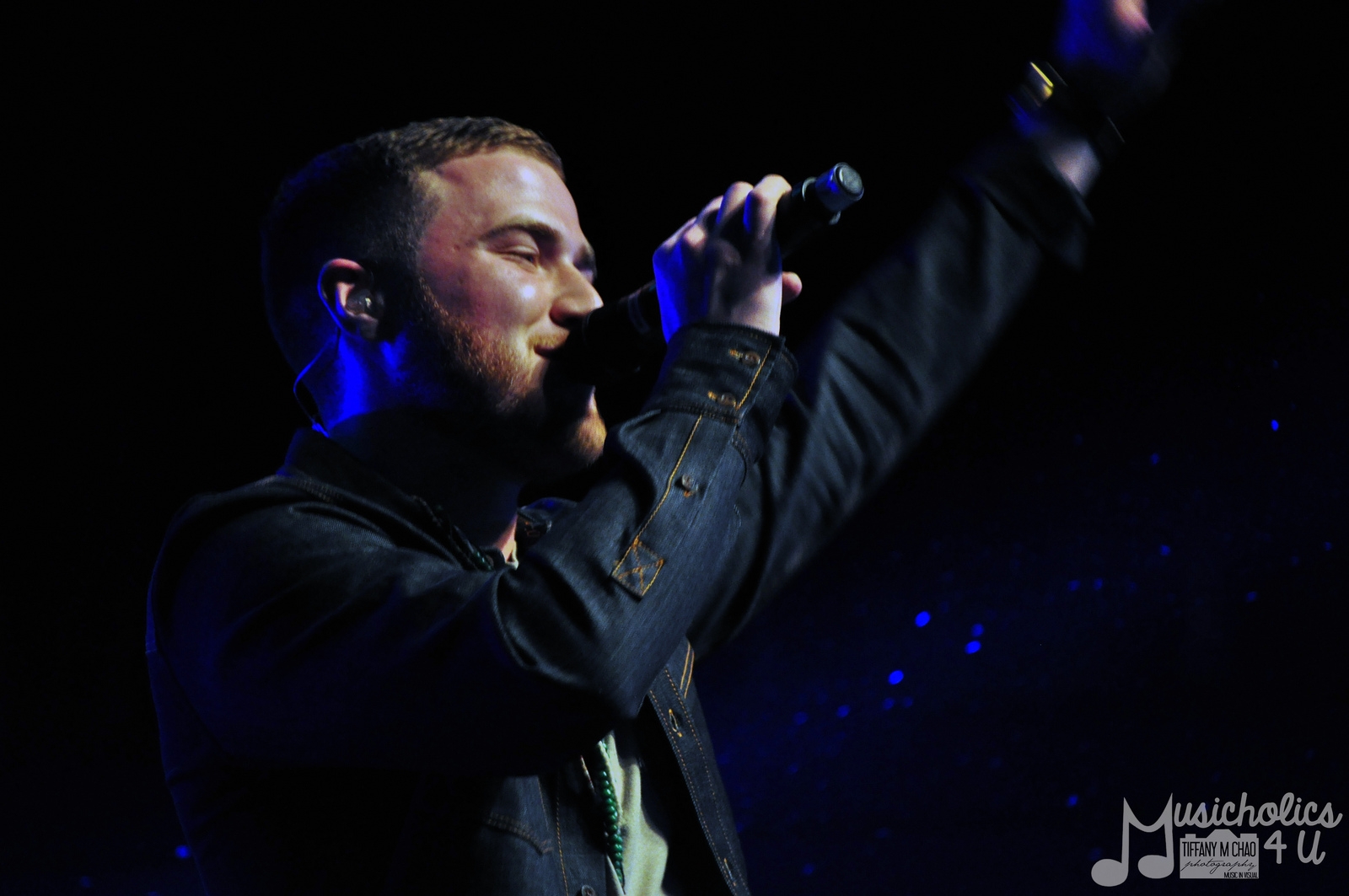 Mike Posner performing at 92.3 NOW's 'One Night Stand' 5/1/13
Photo by Tiffany M Chao
tiffanymchao.tumblr.com
musicholics4u.webs.com
