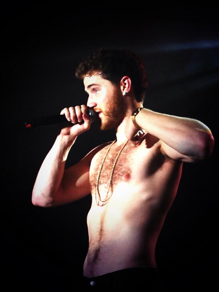 Mike Posner performaing at Albion College's Big Show 2014 in Albion, MI 4/21/14
Twitter @Ahaj_
