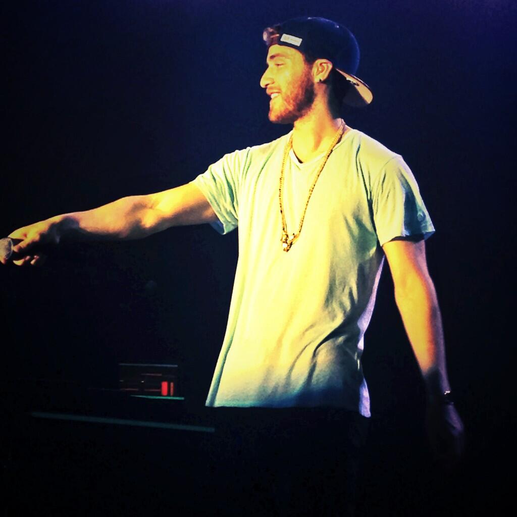 Mike Posner performaing at Albion College's Big Show 2014 in Albion, MI 4/21/14
Twitter @Ahaj_

