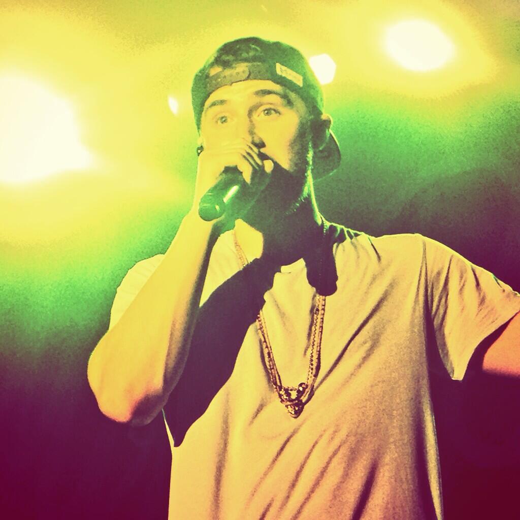 Mike Posner performaing at Albion College's Big Show 2014 in Albion, MI 4/21/14
Twitter @Ahaj_
