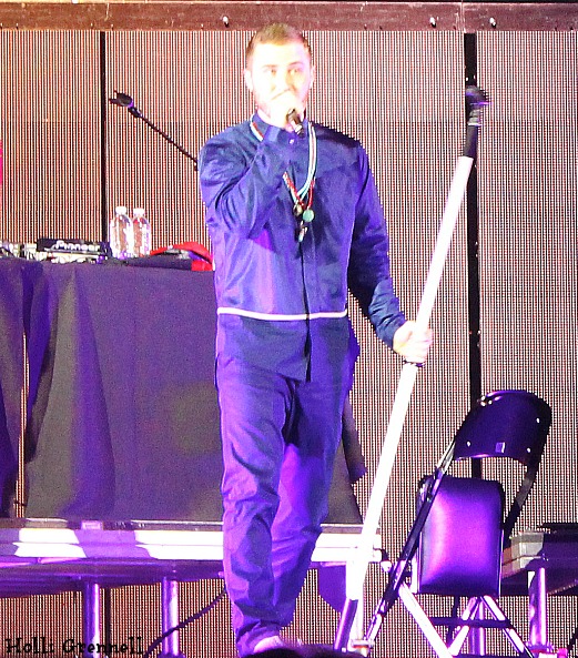 Mike Posner performing on the Believe Tour in Chicago, IL 7/9/13
Photo by Holli Grennell
twitter.com/hollixo
